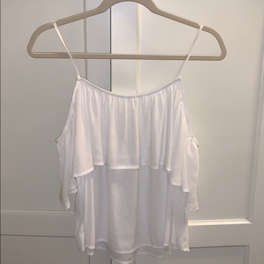Flowy cold shoulder top!
